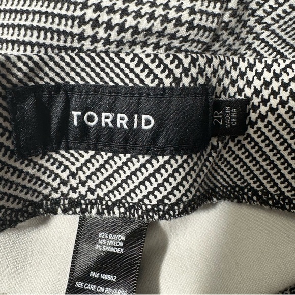 Torrid Houndstooth Leggings Size 2x - Picture 11 of 12